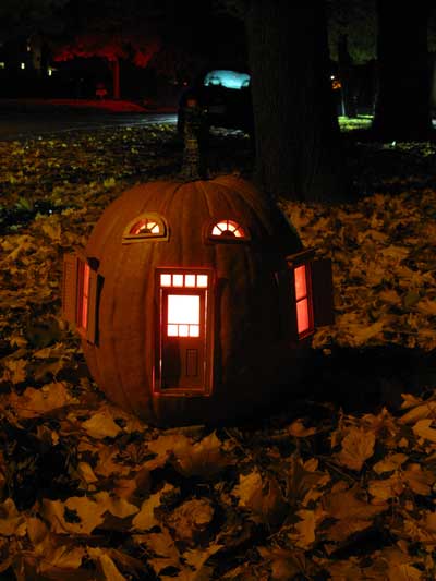 Urban Fairies, fairy doors, fairy door, Pumpkin, Jack-o-lantern, Halloween, fairy pumpkin cottage